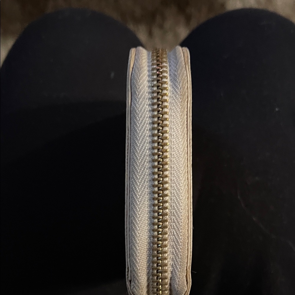 Louis Vuitton Damier Azur Zip Wallet - Cream/Blue - Picture 8 of 15